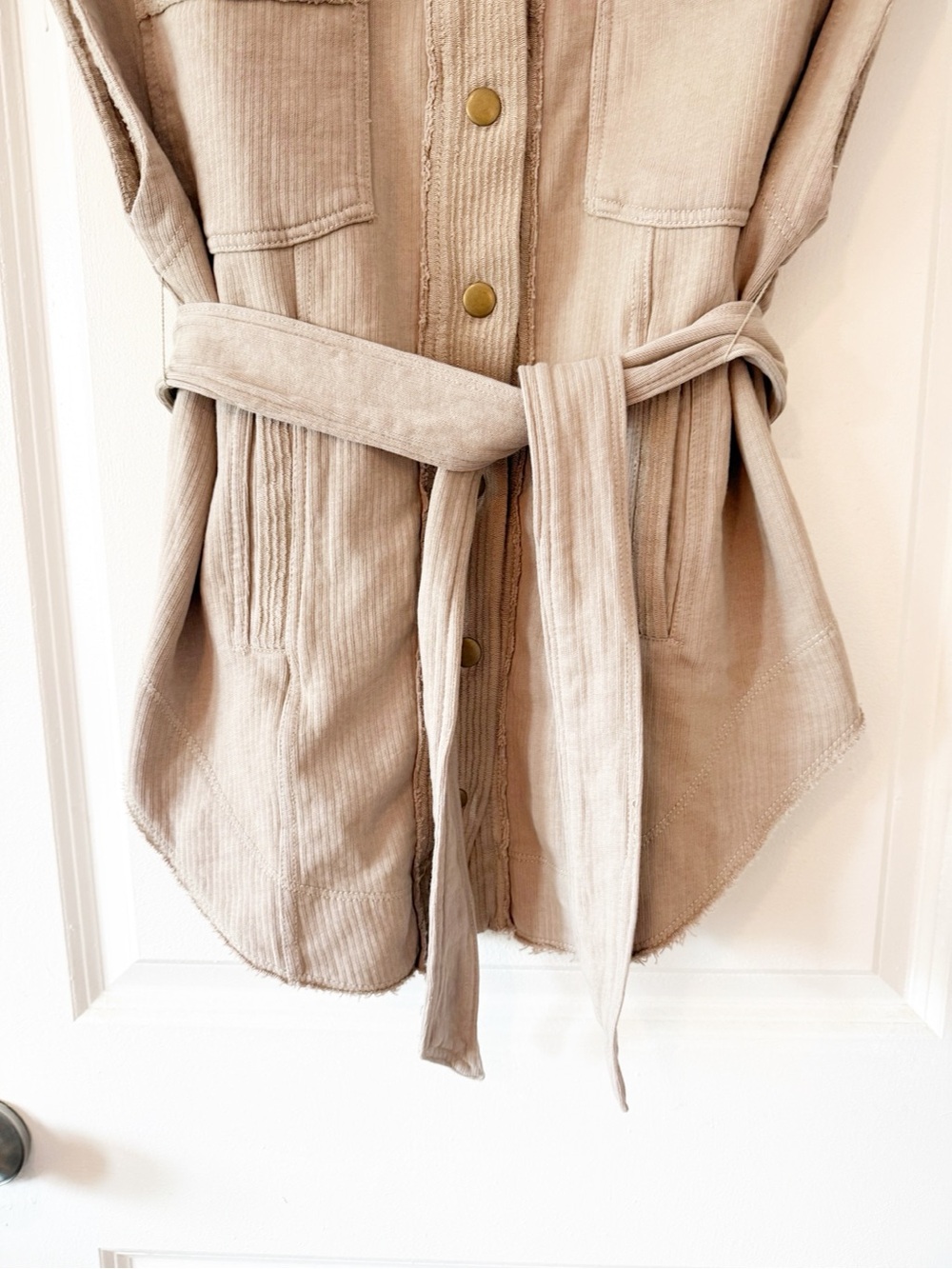 ANTHROPOLOGIE PILCRO Belted Tan Vest 100% Cotton Size Small - Picture 4 of 9